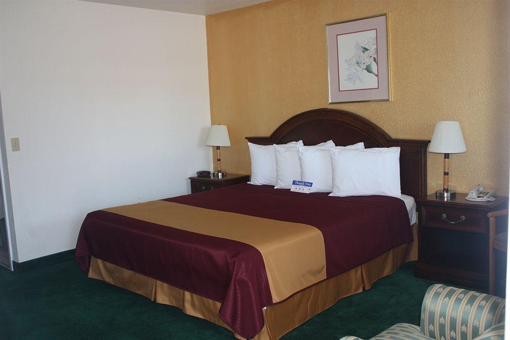 Value Inn & Suites ردينغ، كاليفورنيا المظهر الخارجي الصورة