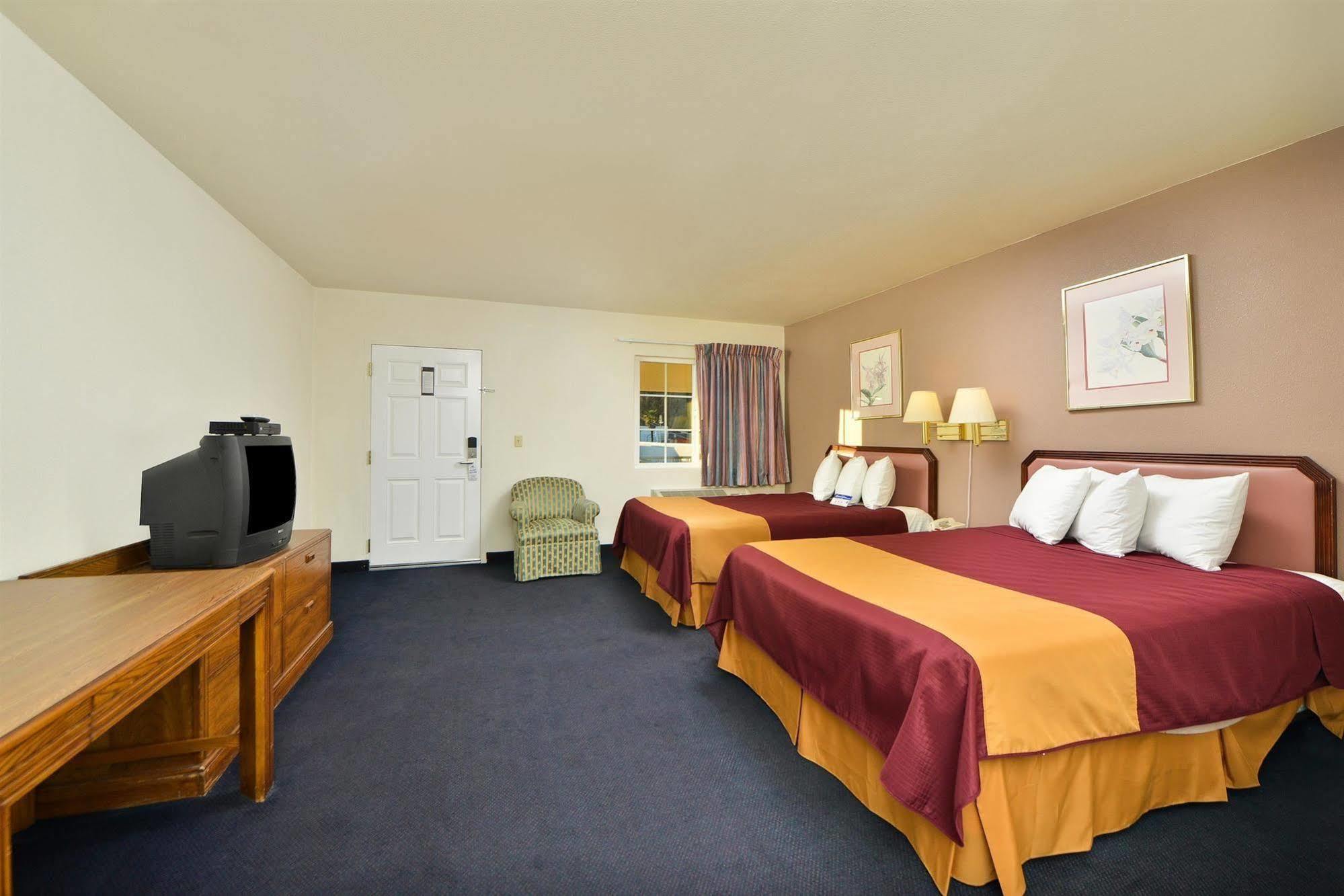 Value Inn & Suites ردينغ، كاليفورنيا المظهر الخارجي الصورة