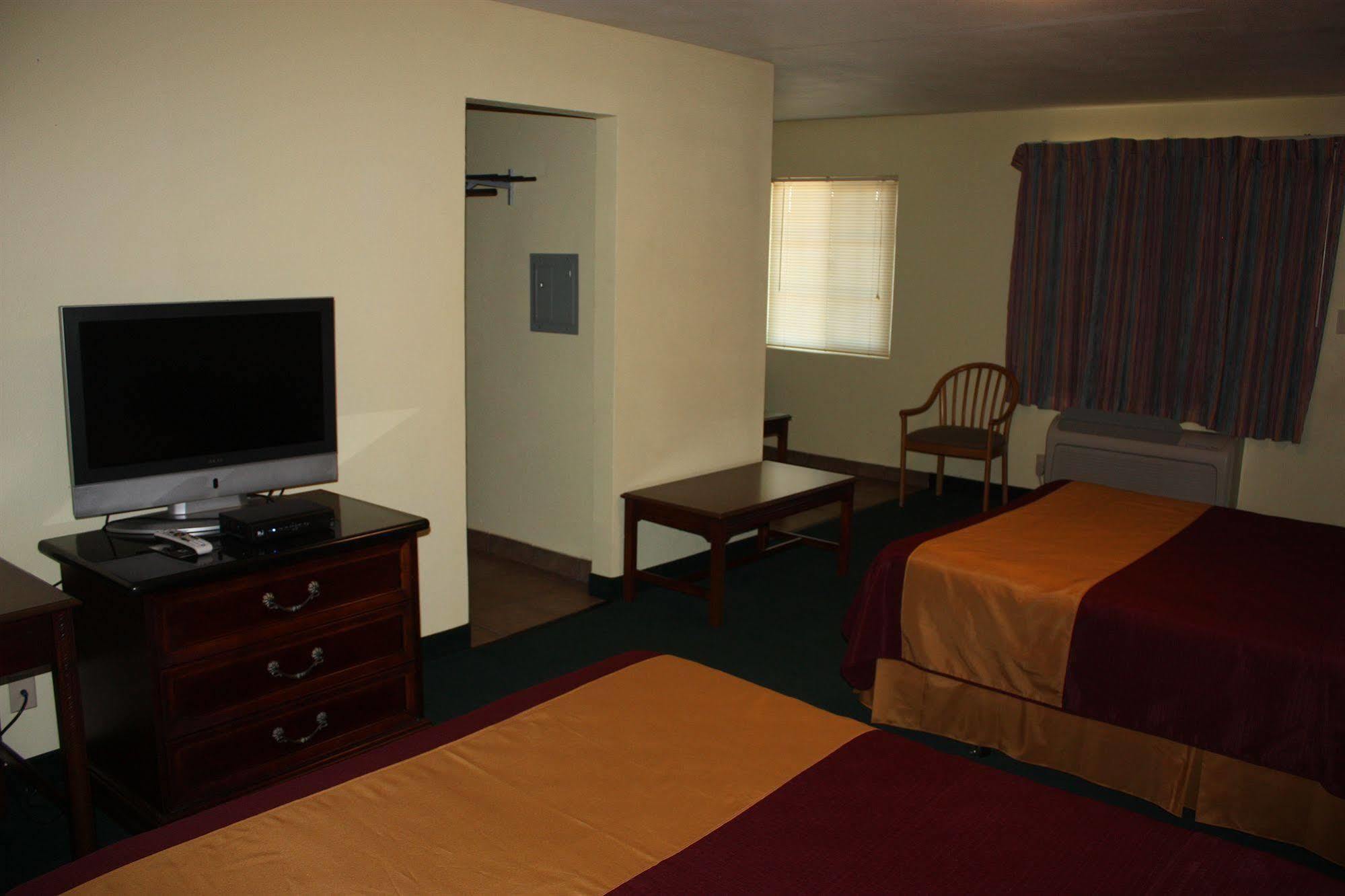Value Inn & Suites ردينغ، كاليفورنيا المظهر الخارجي الصورة
