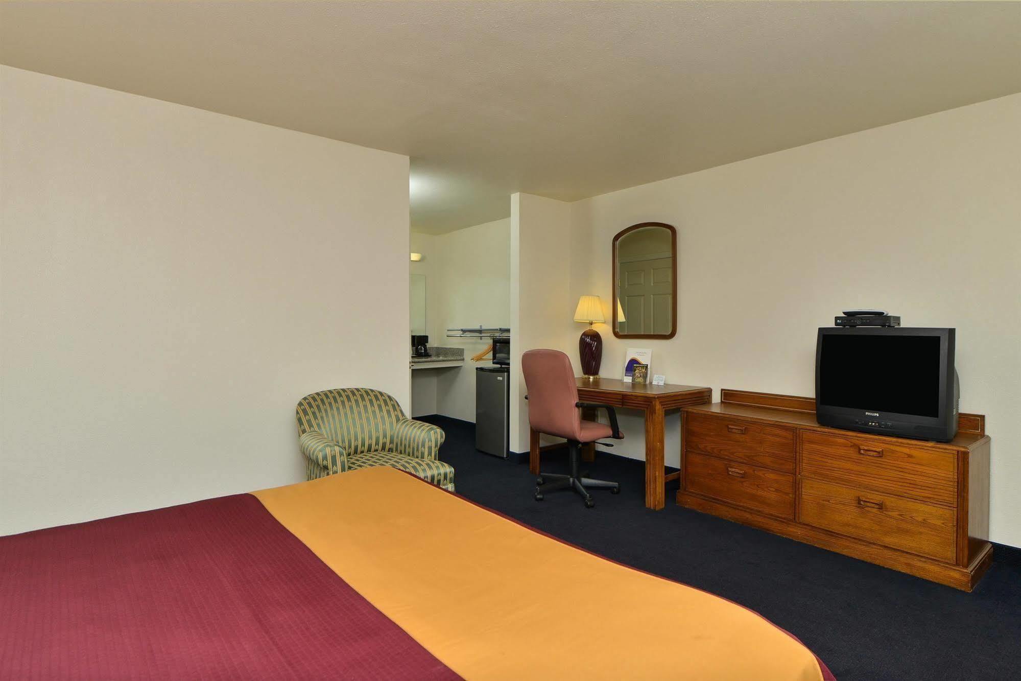 Value Inn & Suites ردينغ، كاليفورنيا المظهر الخارجي الصورة