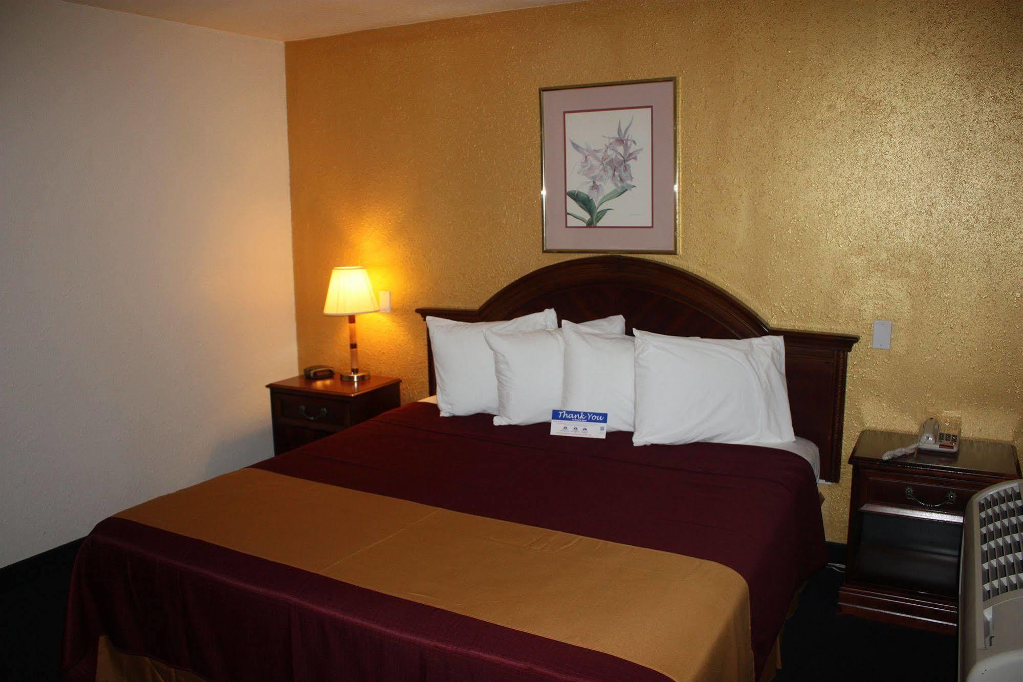 Value Inn & Suites ردينغ، كاليفورنيا المظهر الخارجي الصورة